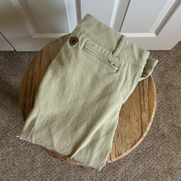 Ariat tan Riding Pants with Brown Patches 24L - Picture 1 of 8
